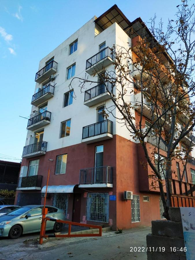 Apartment Sandra Тбілісі Екстер'єр фото
